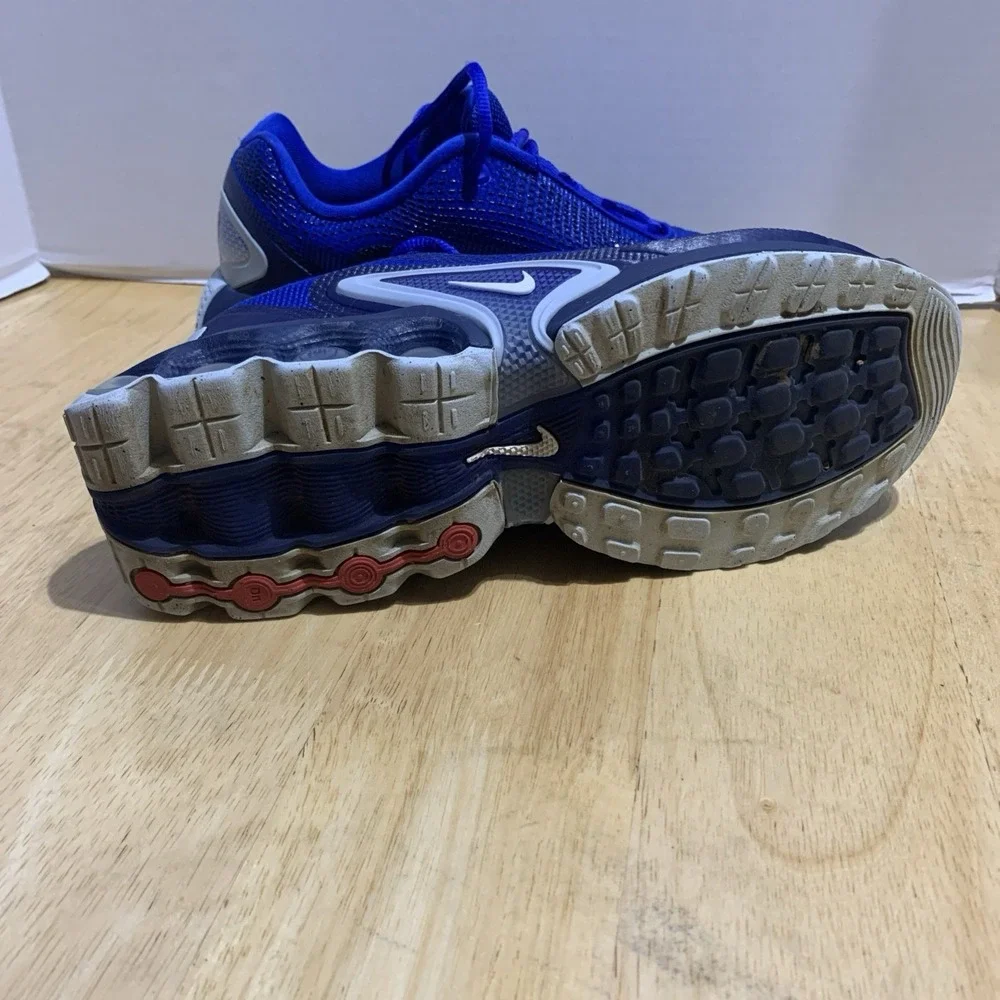 Nike Air Max Dn Junior Blue Size 6Y Women 7.5 FB8987-400 Minuscule Flaw